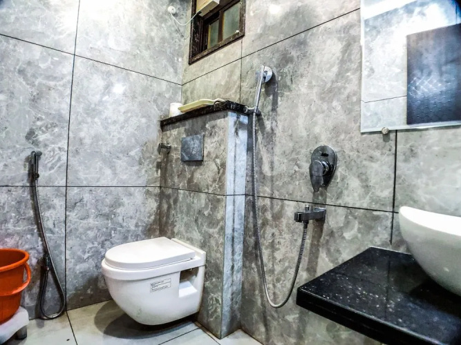 Hotel Orchid Inn