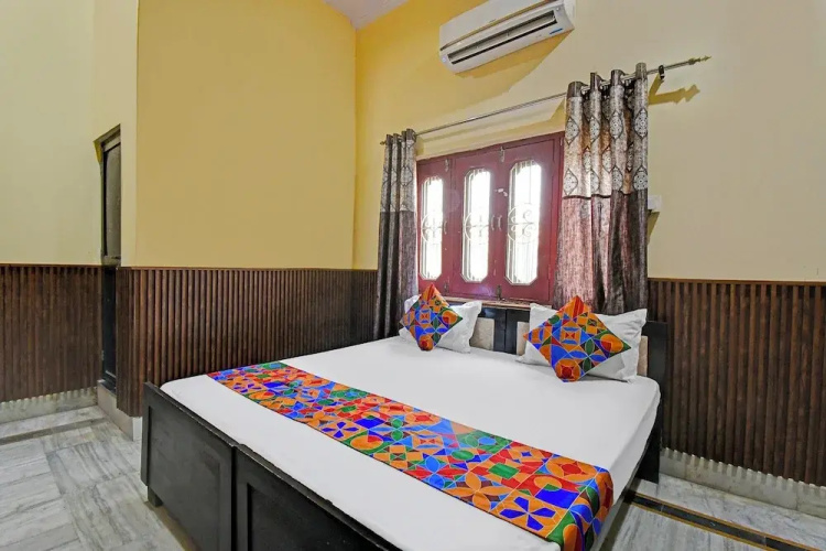 Fabhotel Raghunandan Inn