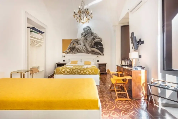 Deluxe Quadruple room