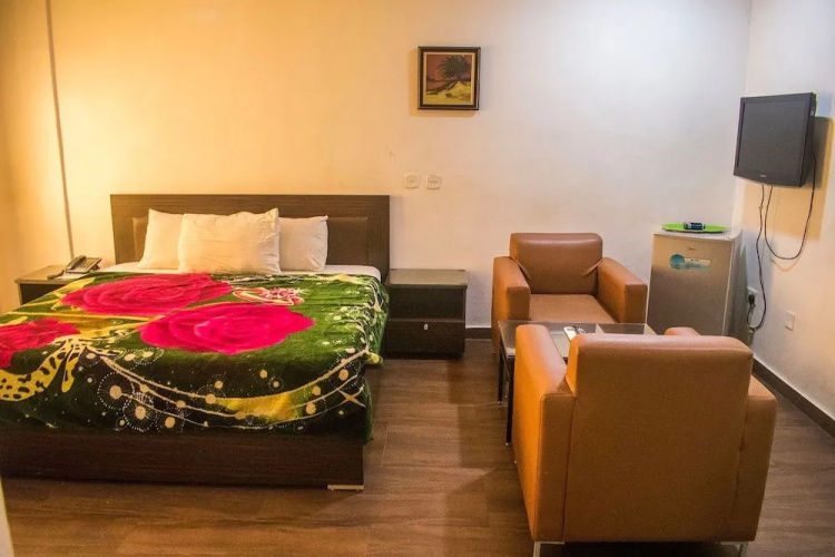 Exquisite Suites & Conference Centre