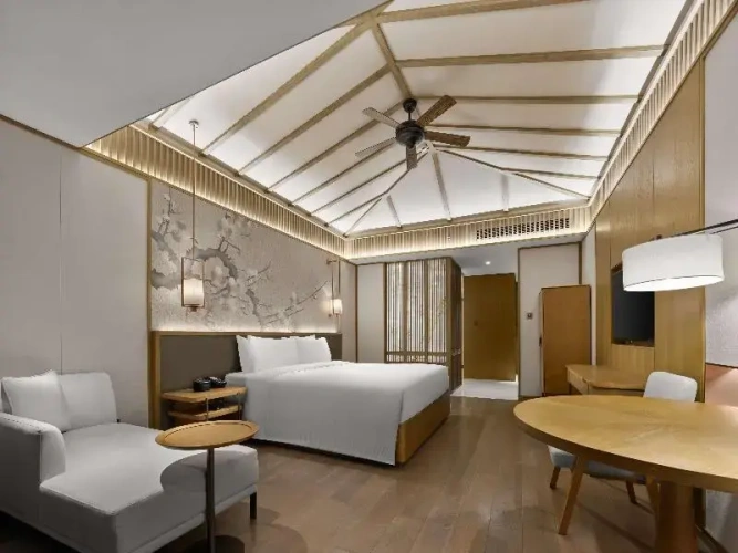 Deluxe Double room with lake view