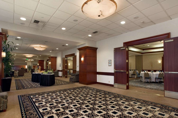 Hilton Woodland Hills/Los Angeles photo 17