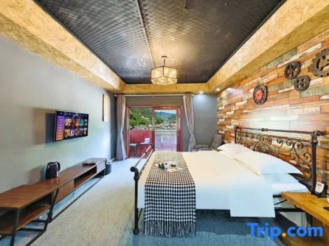 Standard Double room with balcony and with view