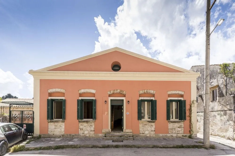 Moraitis Mansion