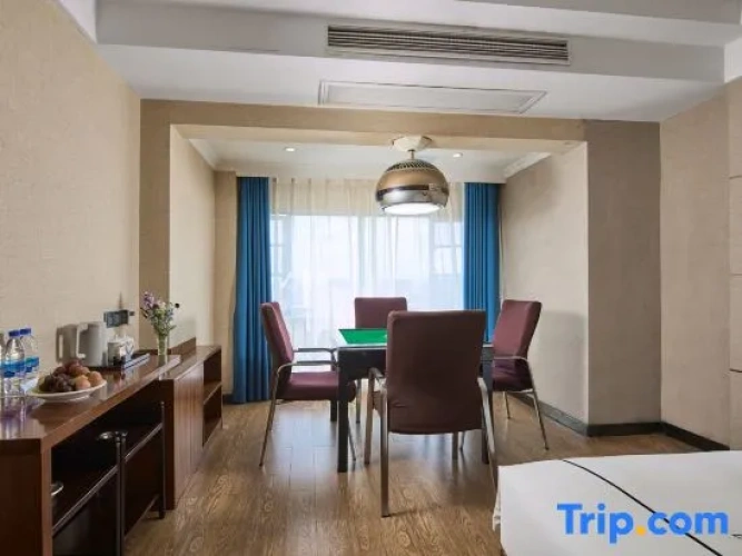 Standard Double room with city view