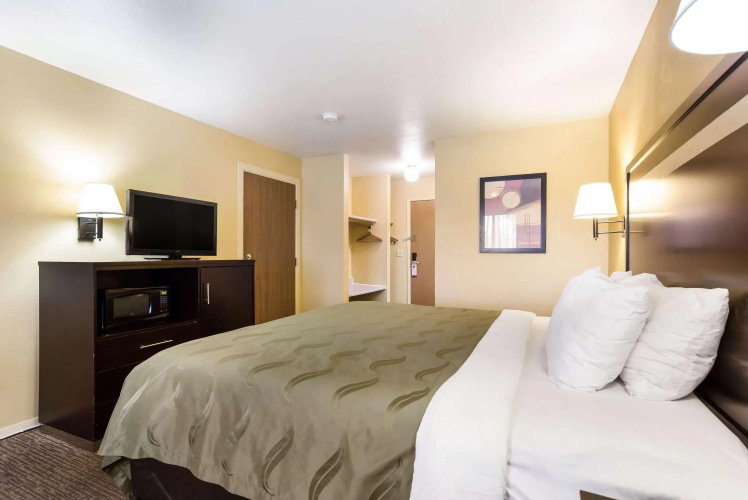 Quality Inn Airport