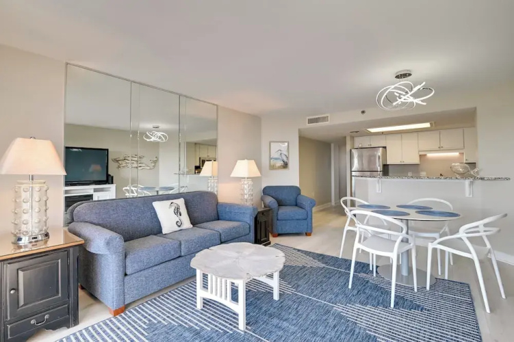Ocean-view Balcony: Peaceful Forest Dunes Condo!
