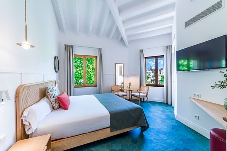 Superior room