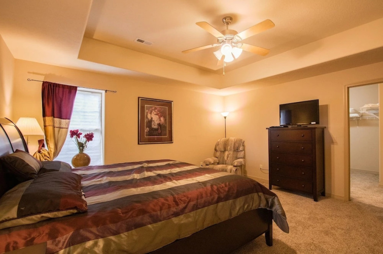 Kyler's Kondo 5 Bedroom Villa