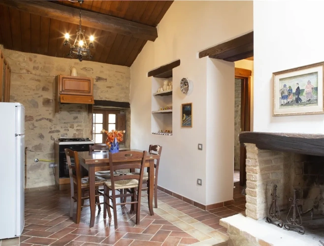 2 Bedrooms Comfort Apartment with land view