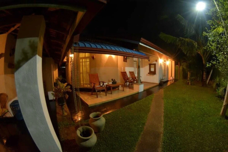 Royal Waves Negombo