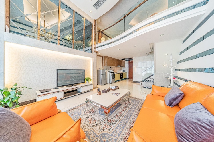 Deluxe Double Duplex Suite