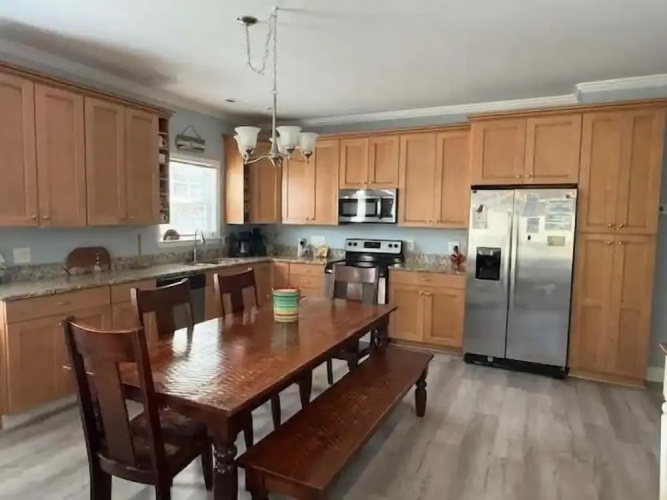 Gone To The Beach 4 Bedroom Home by RedAwning