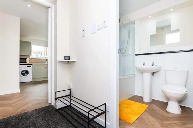 1 Bed-ground Floor-free Parking