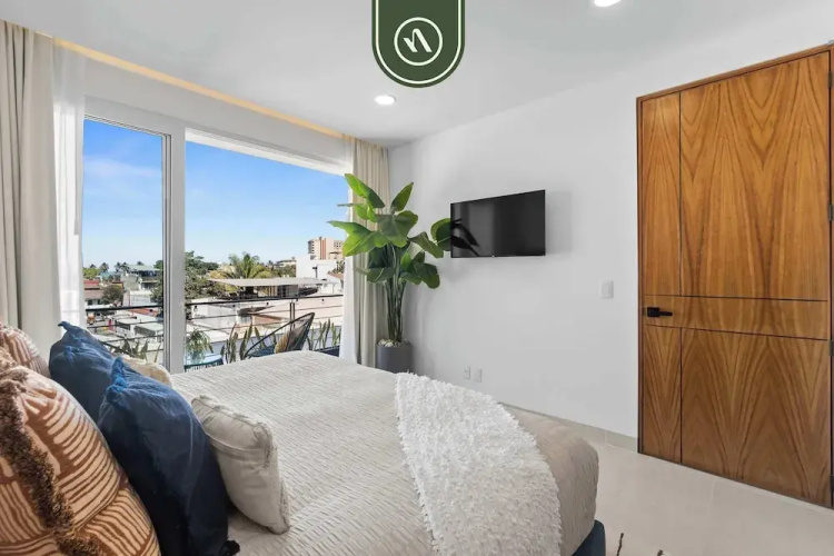 Boho 2 BR Condo - Dowtown - Rooftop Pool - Jacuzzi