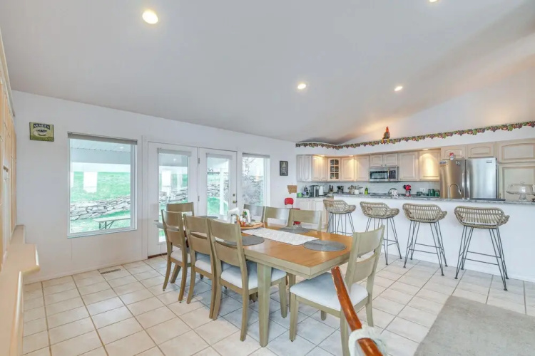 Inviting Great Falls Home w/ Wraparound Deck!