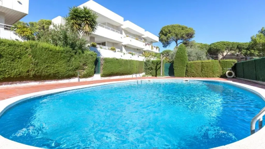 3 Bedrooms Apartment