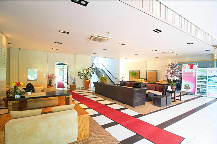 Yangsan Baegseong Eco View Pension