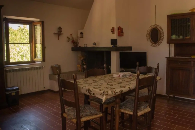 2 Bedrooms Quadruple Cottage