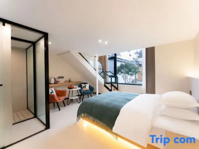 Family Duplex Suite with garden view
