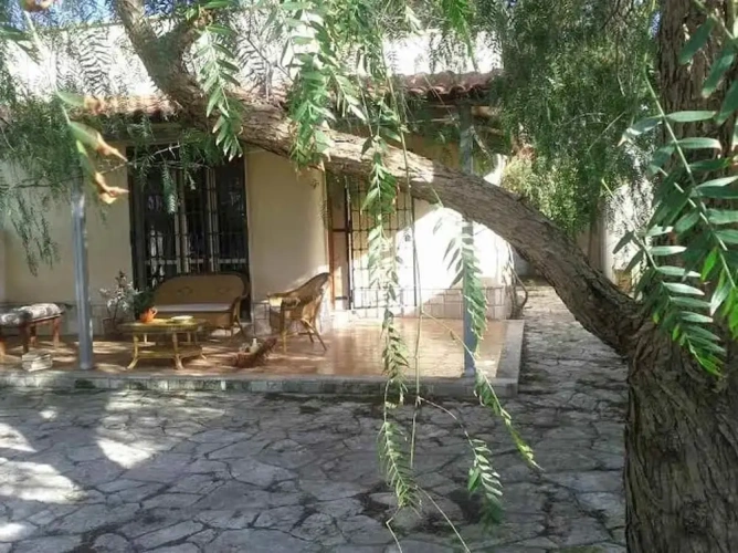 2 Bedrooms Cottage