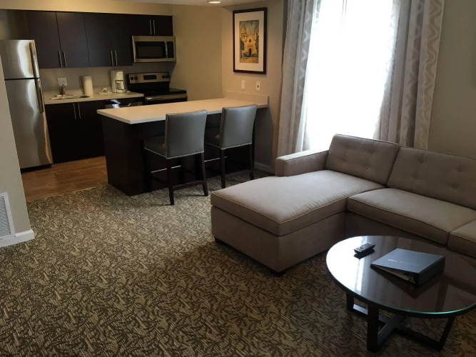 Chase Suite Hotel Newark-Fremont