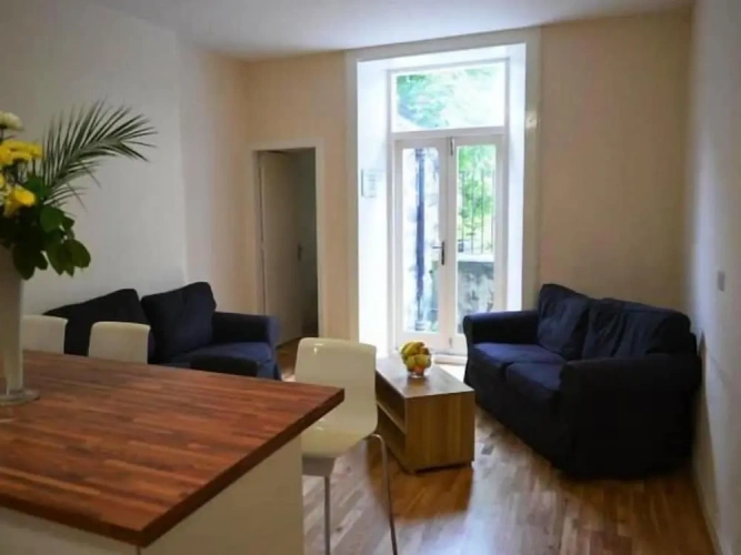4 Bedrooms Apartment