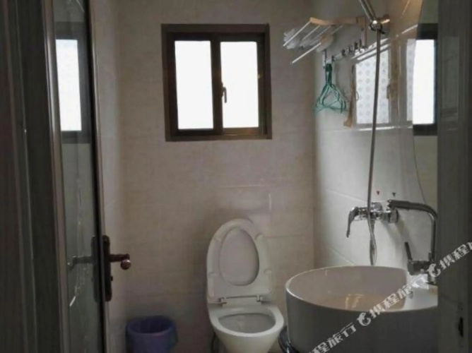 Zhanlaoshi Hostel