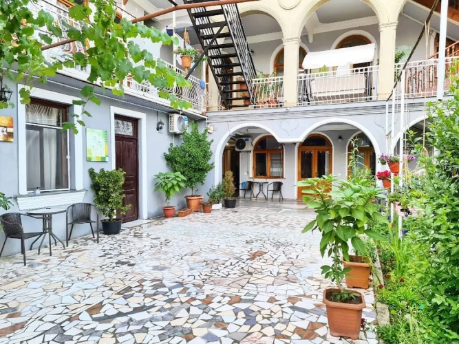 Grayhouse Elia Apartment