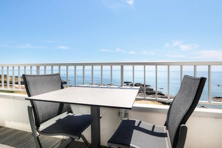 Standard Double room with balcony and with sea view