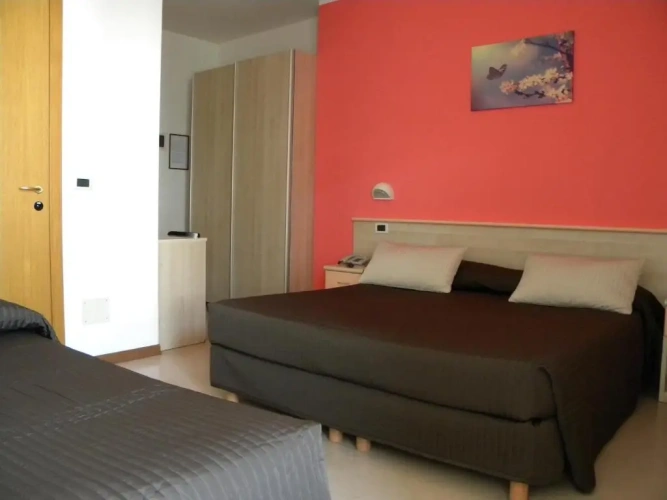 Standard Triple room with balcony