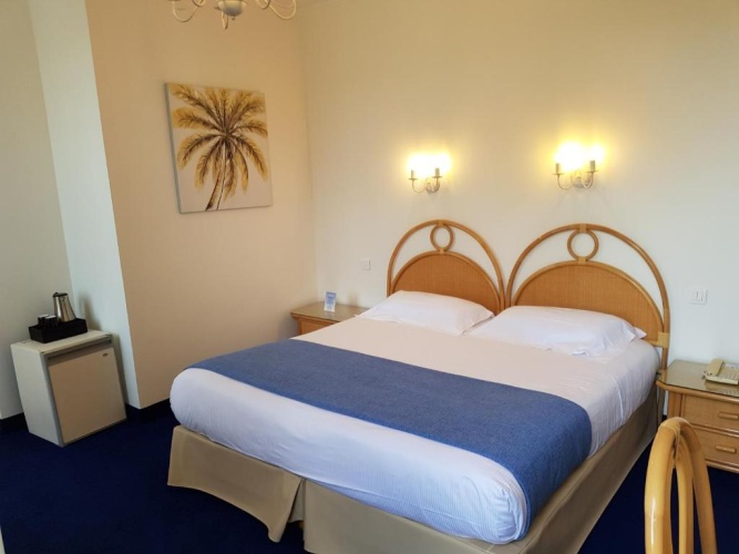 Standard Double room with balcony and with city view