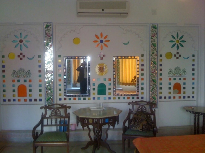 Hotel Raj Niwas