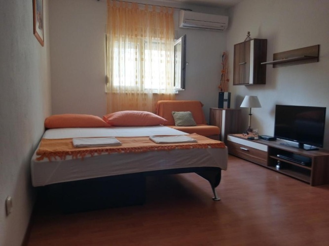 1 Bedroom Apartment with balcony and with sea view