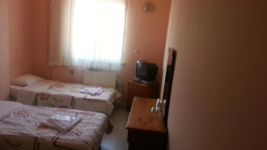 Saymoz Hotel