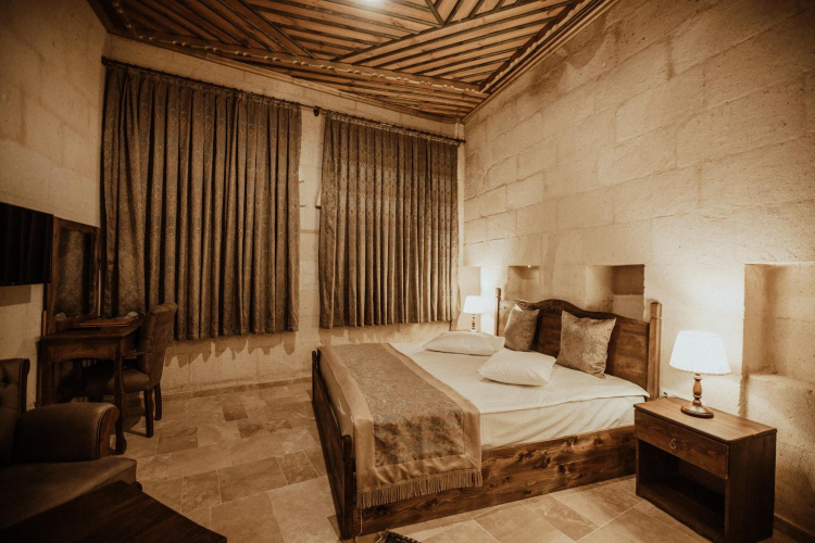 Kismet Cave Mansion