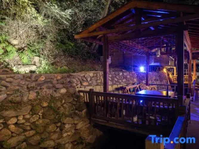Zhixia Homestay