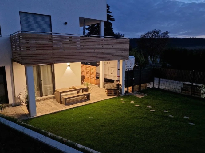 2 Bedrooms Classic Apartment