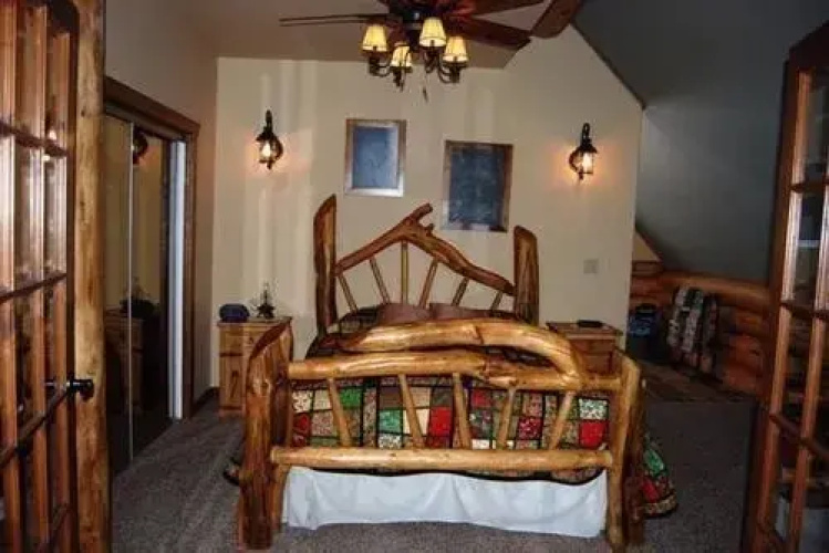 Keremeos Creek Crossing by Apex Accommodations
