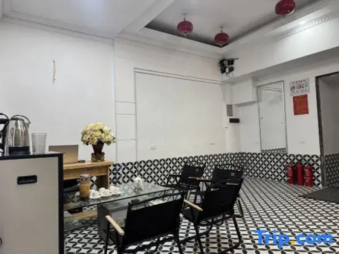 HC Luxury Apartment 02