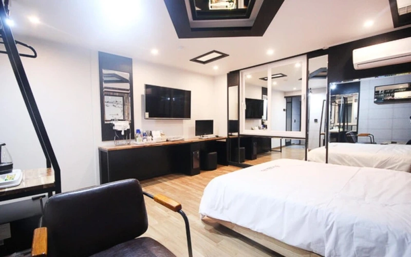 Guest rooms