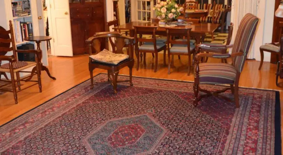 East Hills B&b Inn