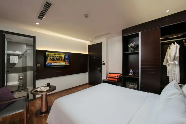 Aha Commencer Hotel Hanoi