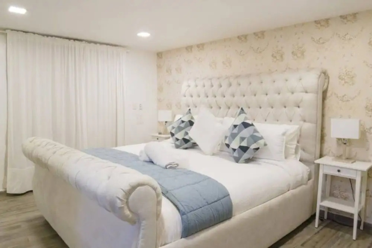 8 Bedrooms Penthouse, Jacuzzi & Private Terrace
