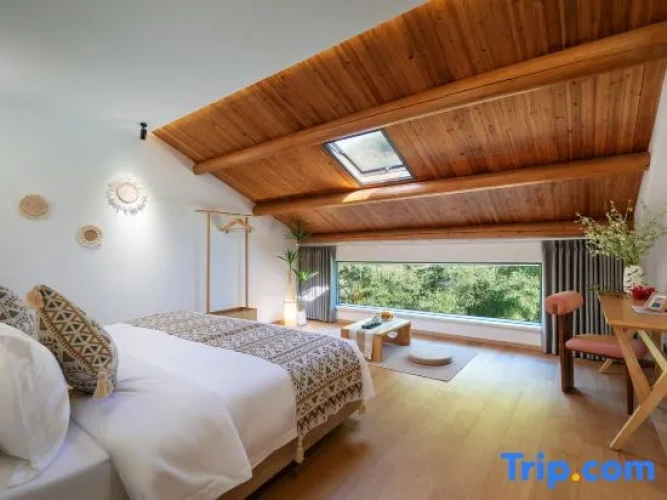 2 Bedrooms Suite