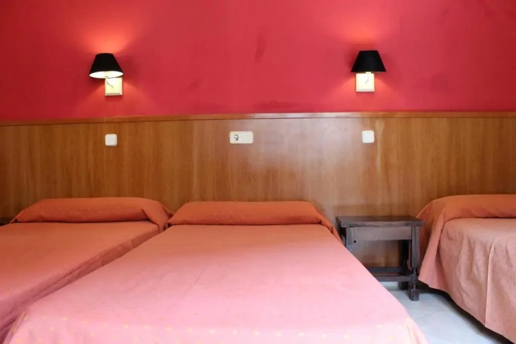 Triple room