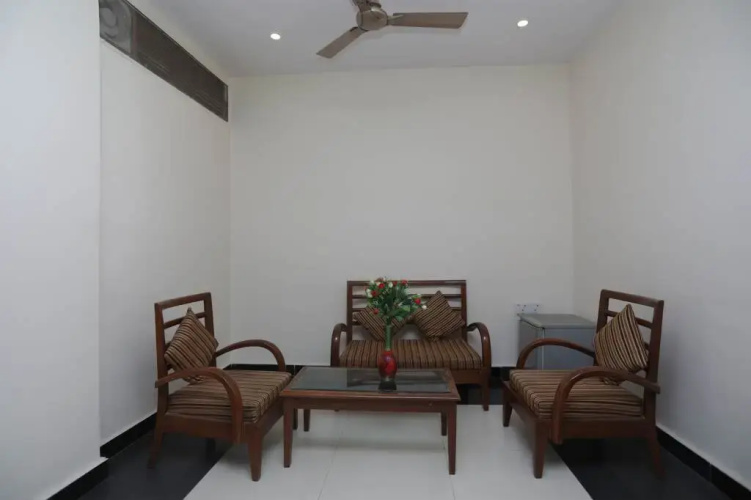 The Residency Hotel by OYO Rooms