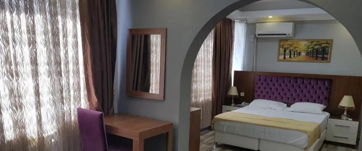 Eyfel Hotel
