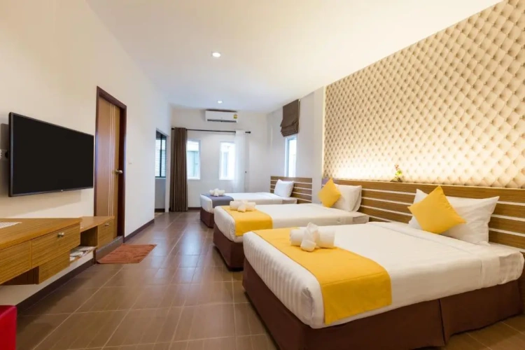 Triple room