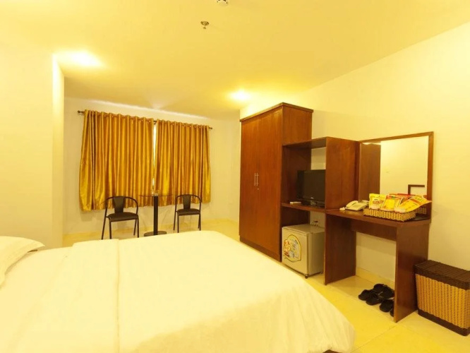 V M Hotel